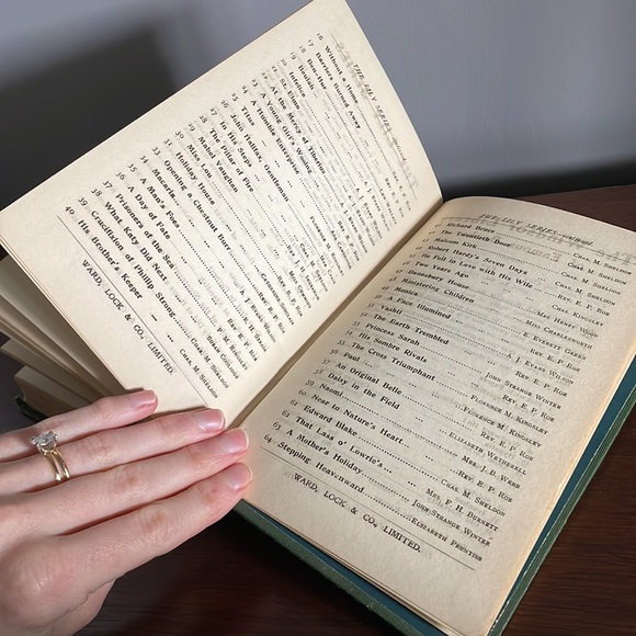 The Head of The Family Mrs. Craik Antique 1903 Bound Novel from London - Picture 7 of 7